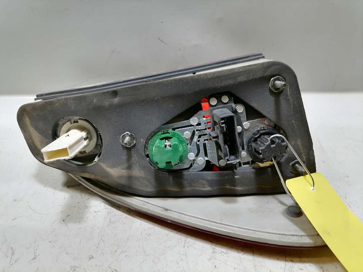 BMW X5 E53 original Rücklicht Rückleuchte Schlussleuchte rechts außen Bj.2002 BMW X5 E53 original Rücklicht Rückleuchte Schlussleuchte rechts außen Bj.2002